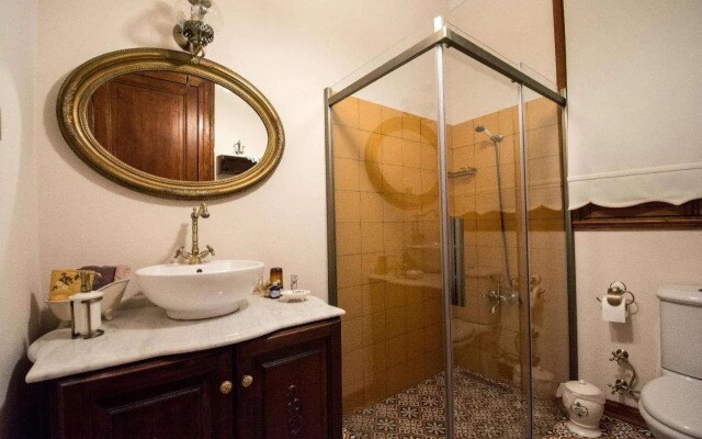 Ottoman Suites by Seratonin