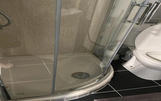 Studio Sleeps 3 - Pet Friendly