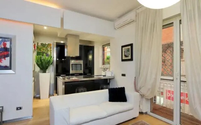 Cambiano Halldis Apartment