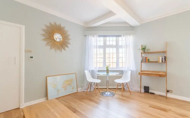 Chic 1 Bed Studio Flat In Popular Bloomsbury