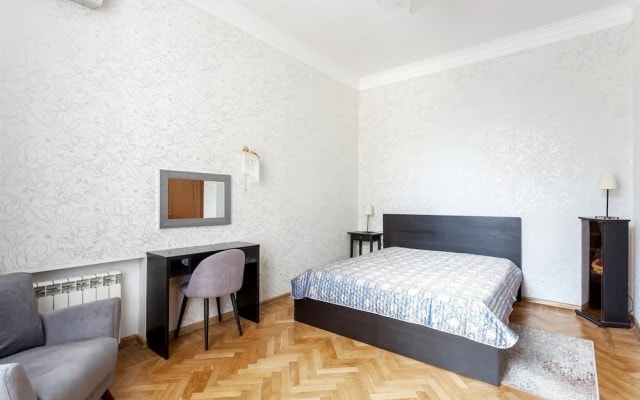 ApartLux на наб. Шевченко