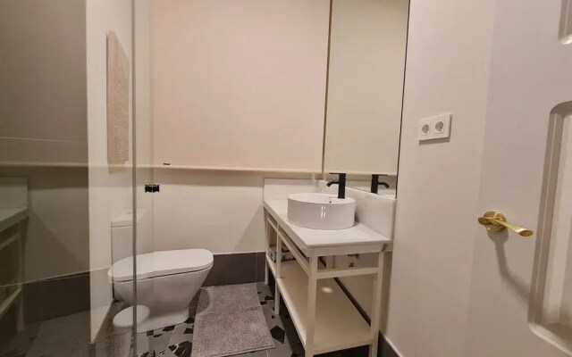 City Center Madrid Apartment With 2 Bedrooms