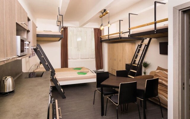 Flying Bed Apartment close to Castle