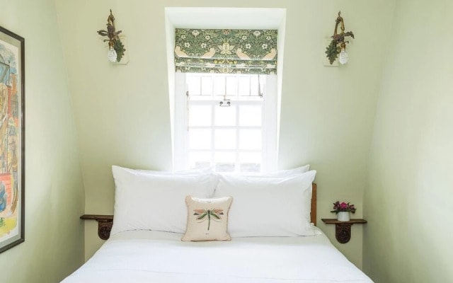 Unique & Cosy 2BR house in Notting Hill!