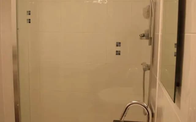 1 Bedroom Flat With River Views