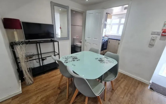 Urban Hideaway 2beds Apartment