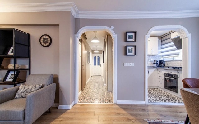 Modern Flat Close to Istiklal Street With Balcony