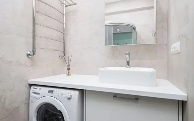 Apartment on Nezavisimosti 22