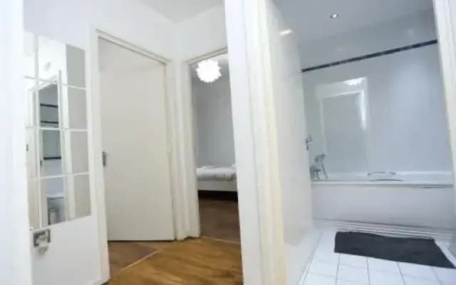 Gorgeous 2 Bathroom Woolwich