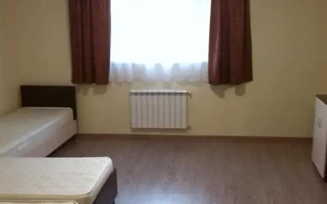 На Ленинградском Переулке 8