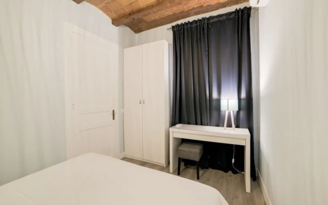 Modern & Chic 2 Bed Apt in Lesseps