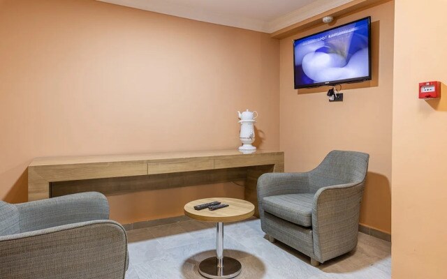 Blue Park Hotel