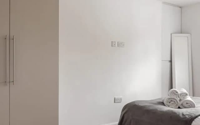 Modern Kensington Studio