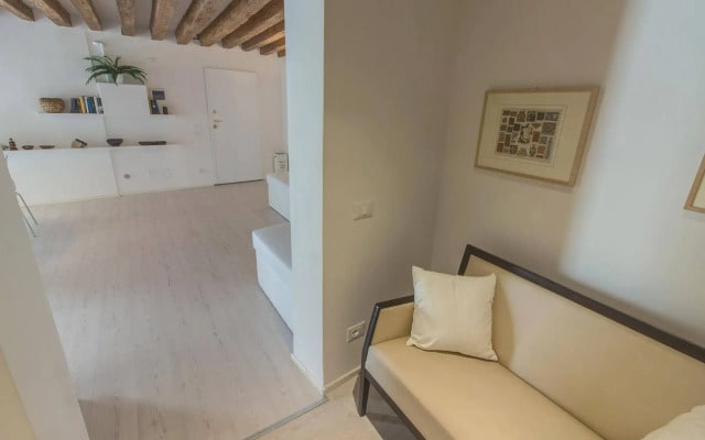 Ve.N.I.Ce. Cera Casa Del Giglio