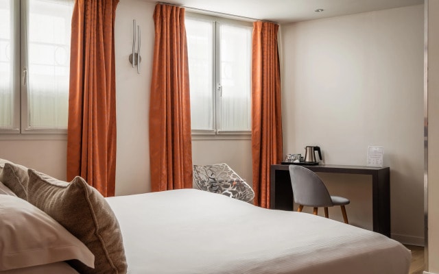 Hotel Arc de Triomphe