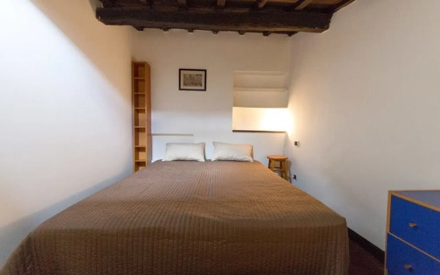 Vetrina - Apartment with Balcony