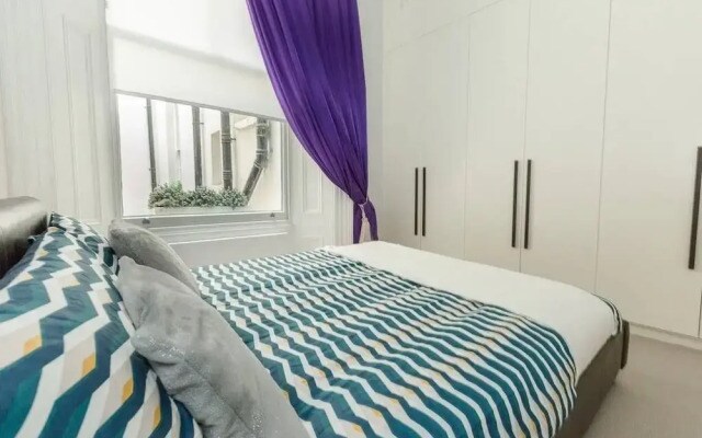 Modern 1BR Period Property in Kensington