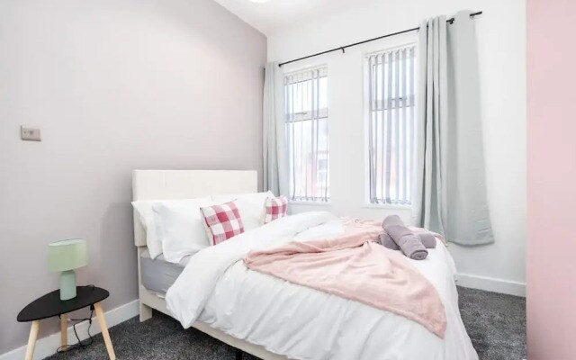Perfect Booking Stylish 3 Bed Family Home