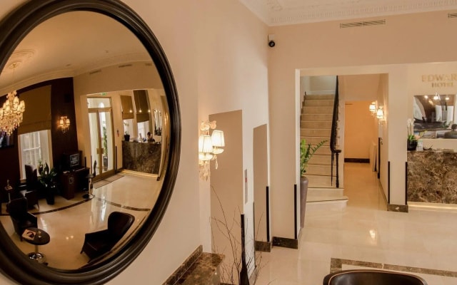 Edward Hotel Paddington