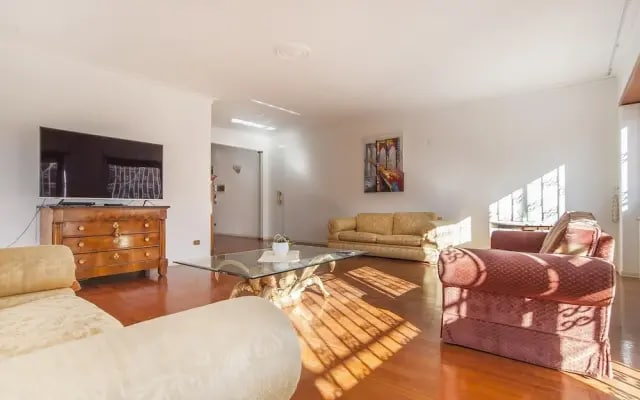 EUR Luminous and Large Family Terrace Apartment