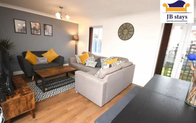 5 Bed House Leisure/business Free Parking