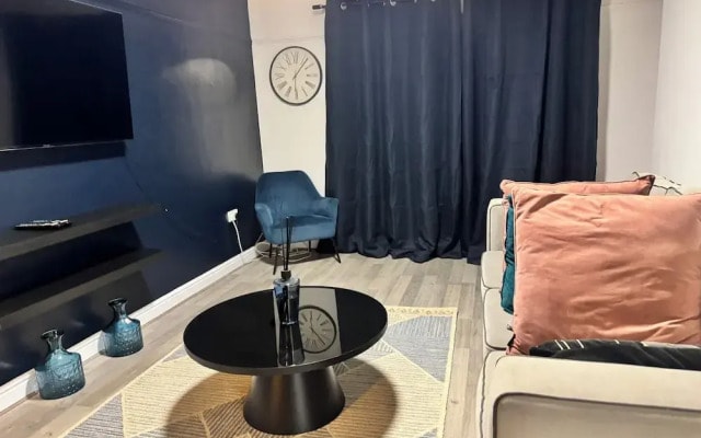 Corporate 3bedroom home with parking