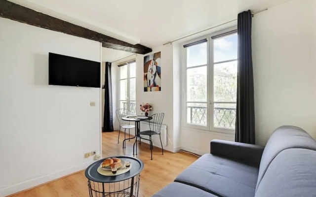 Studio in the Heart of the Marais !