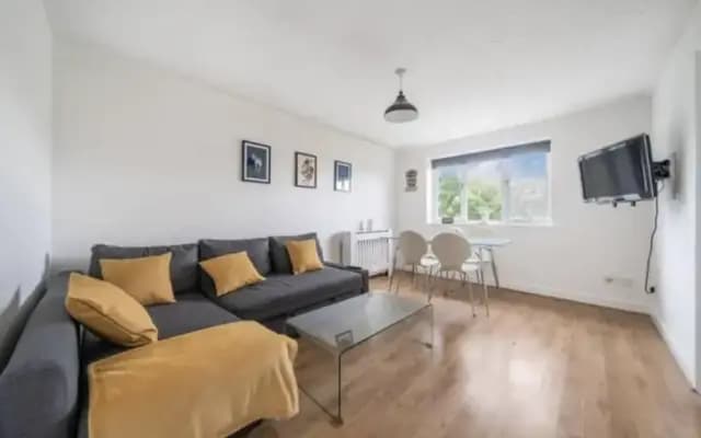 Charming Apartment Close to Central London