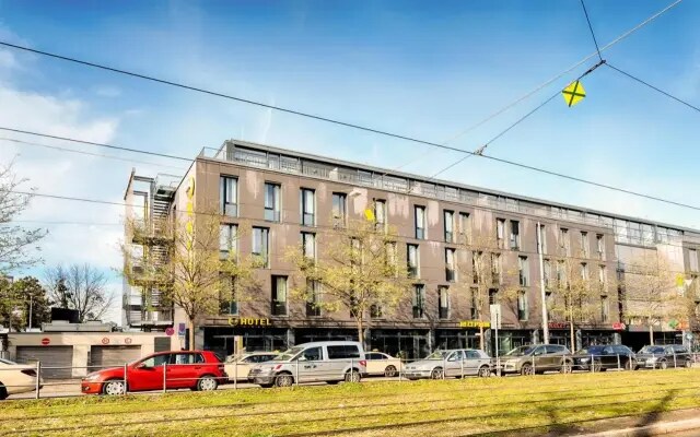 B&B Hotel München-Moosach