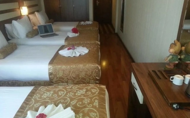 Cagyigit Hotel