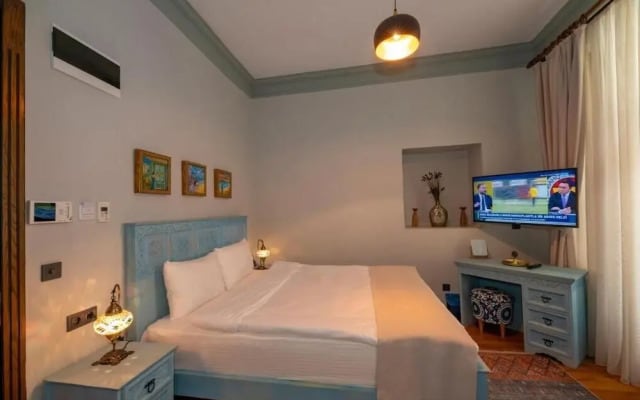 Opera Suites Okanli