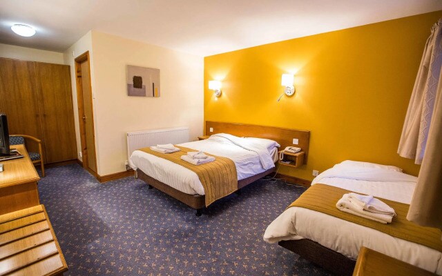 Tollgate Hotel & Leisure