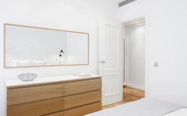 Principe de Vergara Apartment