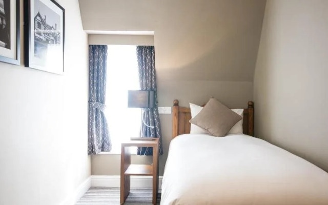 Innkeeper's Lodge Stockport, Heaton Chapel