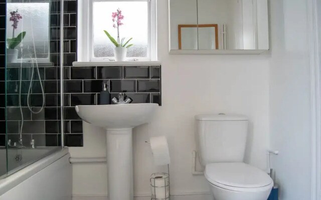 Vibrant 3 Bedroom House in Holloway
