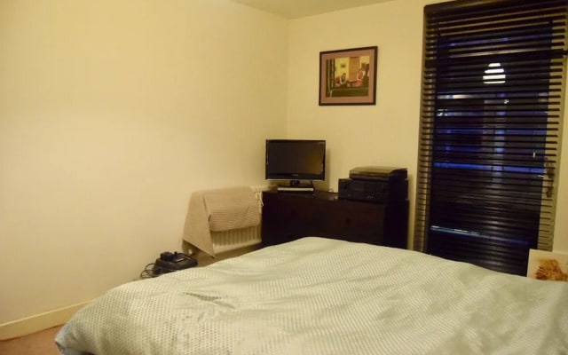 Spacious 1 Bedroom Flat With Covered Balcony
