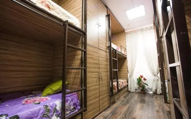 Raduzhniy Hostel