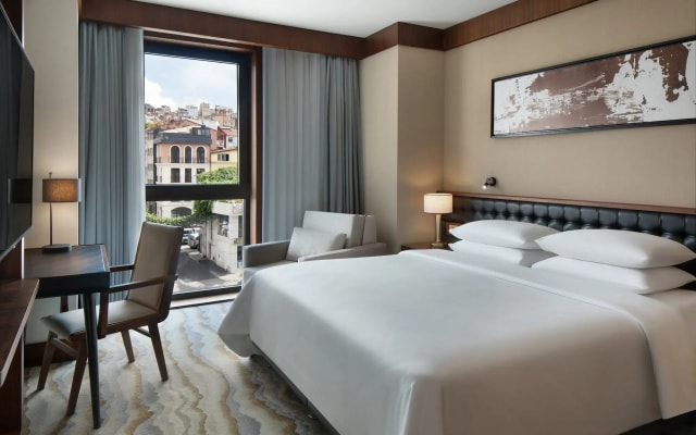Отель Sheraton Istanbul City Center