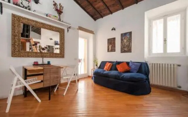 Campo De'Fiori Apartment