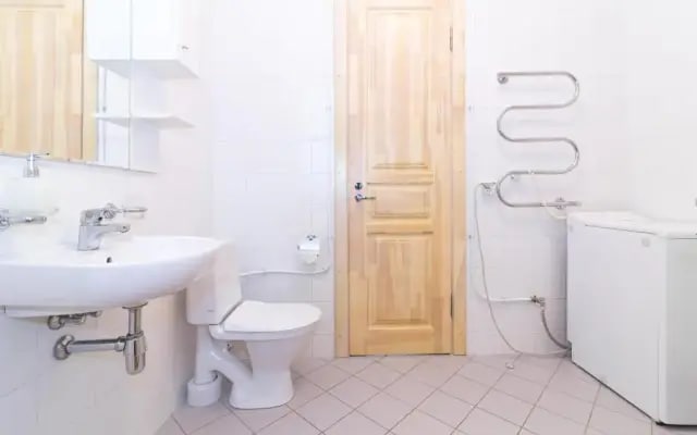 -V66- Apartment, By Cohost