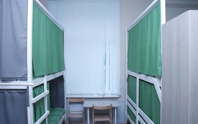 Adres Hostel