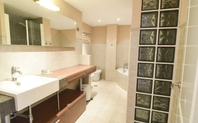 Letmalaga Cremades Duke