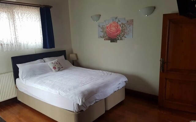 Canan Motel