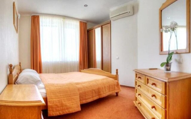 Tavria Hotel