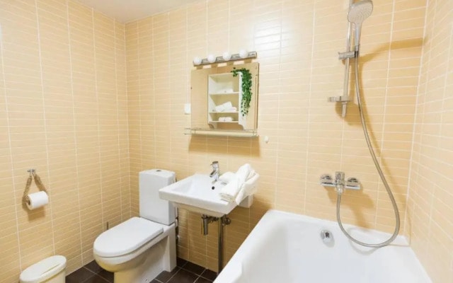Lovely studio 5 min walk from Old Town and seaside