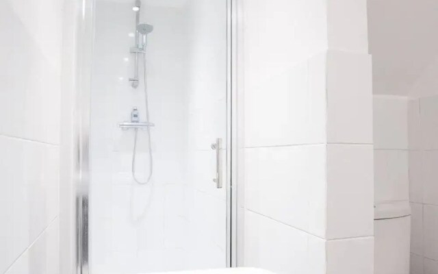 Modern 1 Bedroom Apartment in Fulham