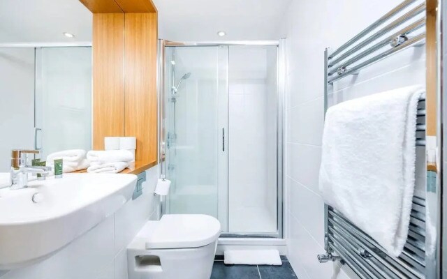 Modern 2br East London Flat