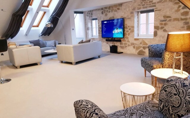 Coco Chanel Boutique Apartment by goodnite cz