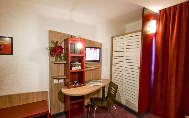 Suite Home - Canal Suites(Paris La Villette)