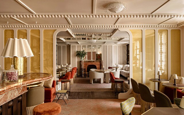 Chateau des Fleurs Paris Champs Elysees